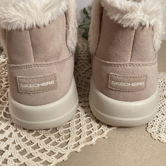 Skechers Taupe Suede Booties With Faux Fur Lining Women’s Size 9 - Picture 3 of 14